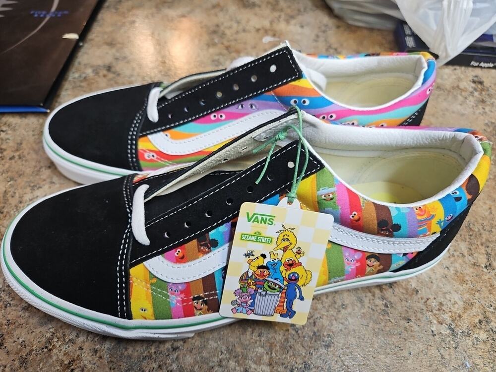 New Vans X Sesame Street Old Skool Black/Multi Sneakers Limited-Edition Sz 9